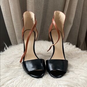 NINE WEST Black and Tan Women's Heels | size 6